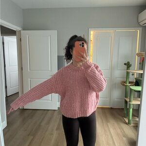 American Eagle — Pink Crew Neck Sweater